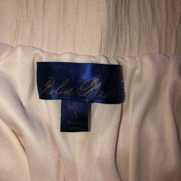 ⚡️Francesca’s embroidered flowy shorts⚡️ - Picture 2 of 5